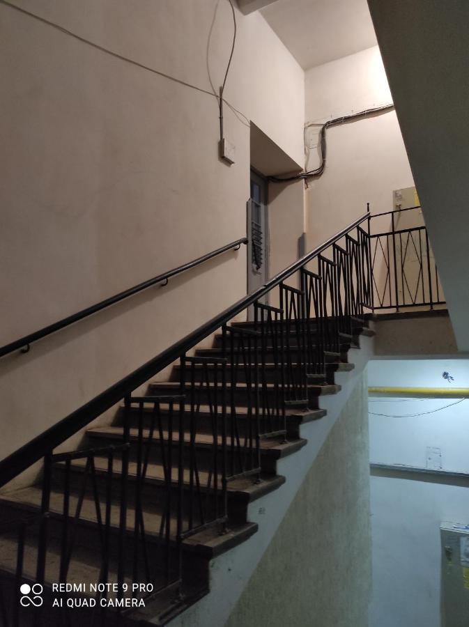 Двокімнатна Квартира В Центрі Міста Leopoli Esterno foto